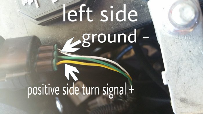 corolla 14-15 left turn signal .jpg