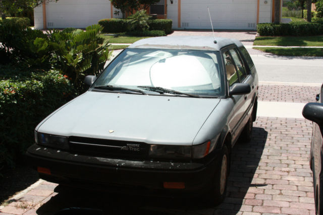 1988-toyota-corolla-dlx-all-trac-wagon-5-door-16l-1.JPG