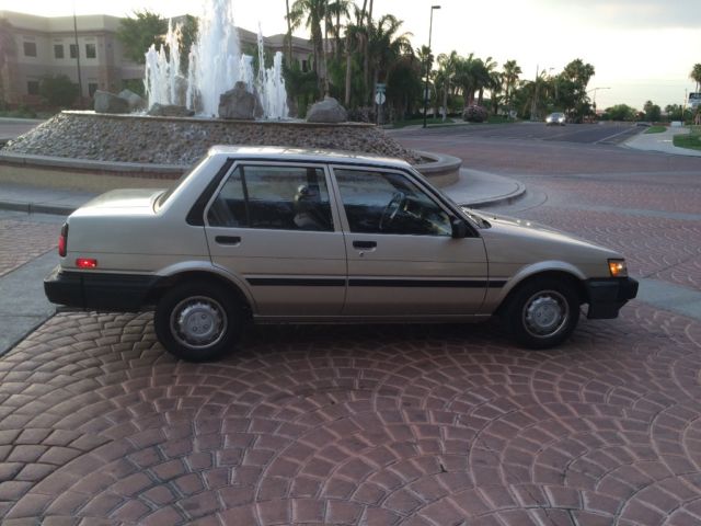 1987-toyota-corolla-collectors-trophy-car-look--2.jpg