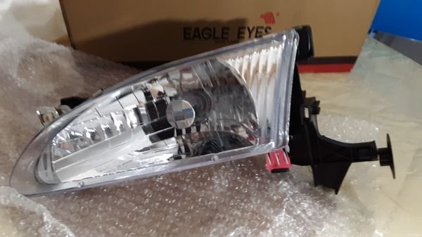 98-00 brand new Headlights_Eagle Eyes brand_Toyota Corolla_Driver's side.jpg