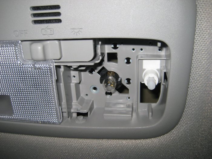 2014-2018-Toyota-Corolla-Map-Light-Bulbs-Replacement-Guide-005.jpg