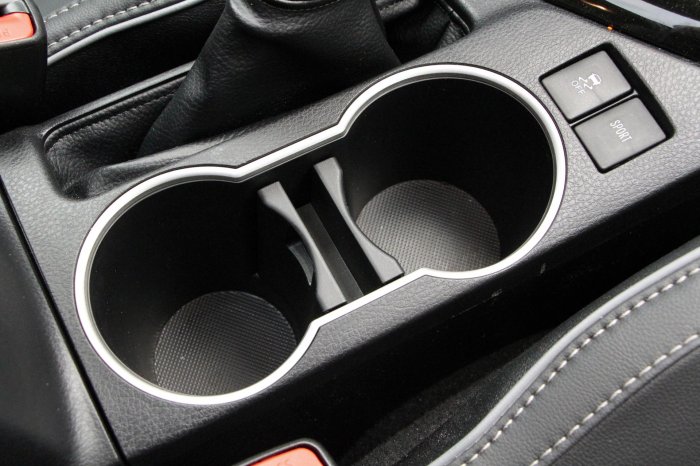 Corolla CUPHOLDER.jpg